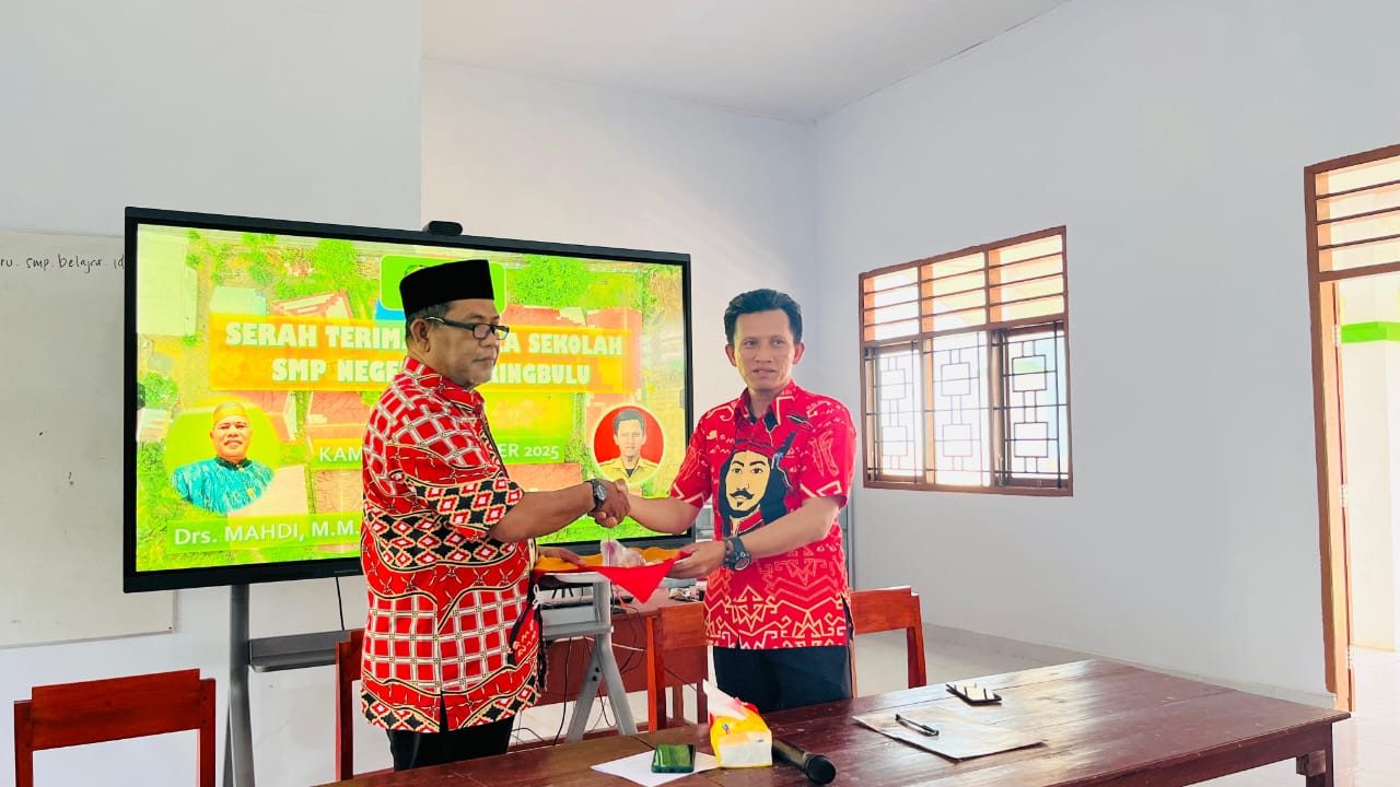Serah Terima Kepala Sekolah SMP Negeri 2 Biringbulu Tahun 2025